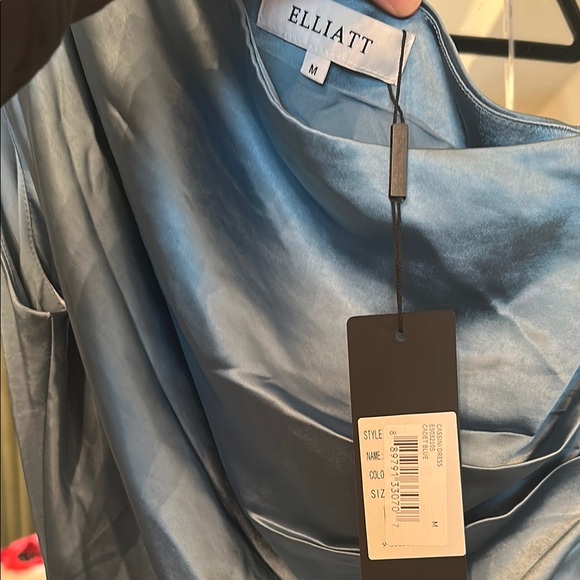 NWT Elliatt Cassini Dress, blue, M - mordernwear.com NWT Elliatt Cassini Dress, blue, M - mordernwear.com
